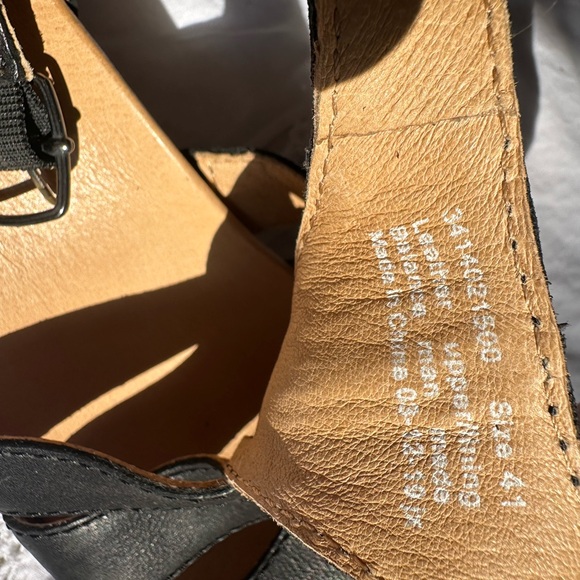 Dansko Trudy Black Waxy Calf Leather Buckle Sandal, size 41, super cute 4 summer - Picture 5 of 15